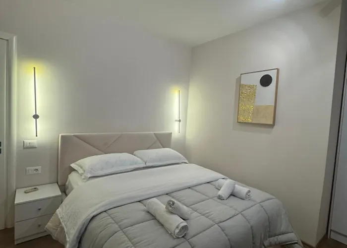 Prayla Luxury 2bd At Delijorgji Apartman Tirana