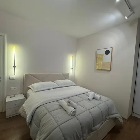 Luxury 2bd Near Delijorgji شقة تيرانا