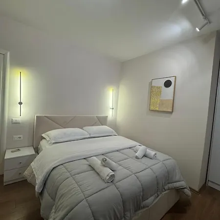 Luxury 2bd Near Delijorgji شقة *