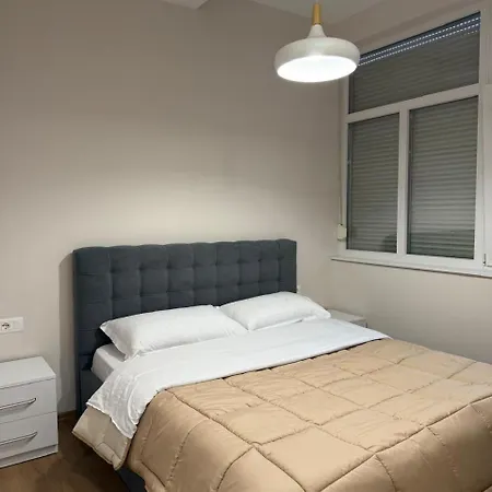 Prayla Luxury 2bd At Delijorgji 티라나