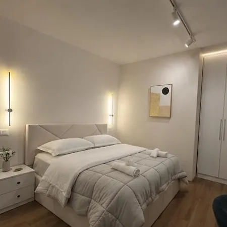 Luxury 2bd Near Delijorgji تيرانا